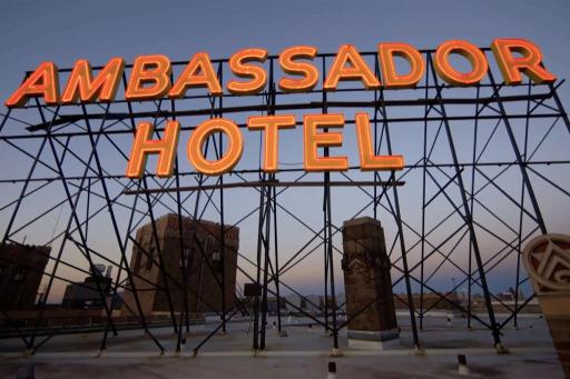 Ambassador Hotel Milwaukee, Trademark Collection by Wyndham - Housity