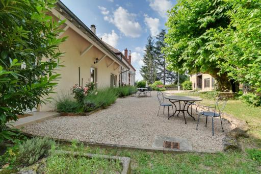 Loisy - Lovely Holiday House with Swimming Pool - Hizvo