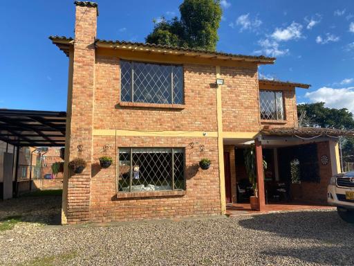 Tranquila y acogedora casa, Chía - Housity