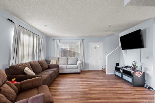 One Bedroom in Shared Townhouse with Pool - Housity