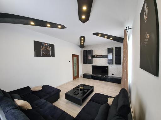 Diamonds House - Housity