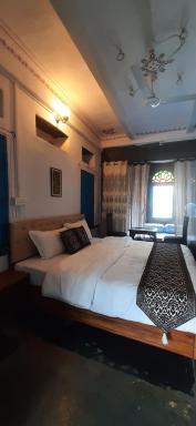 Madan Mohan Villas (A Haritage Haveli Home Stay) - Housity