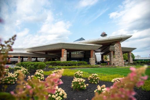 Mohegan Pennsylvania - Adults Only - Housity