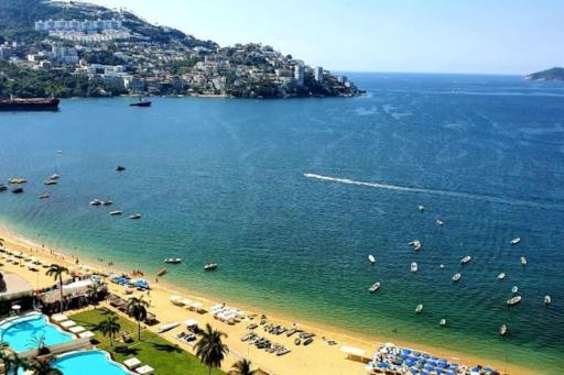 Hermoso Pent House en Armando's Le Club Se Renta - Housity