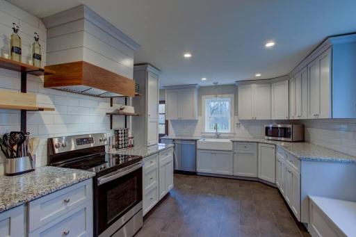 Calla Lily Farmhouse - Housity