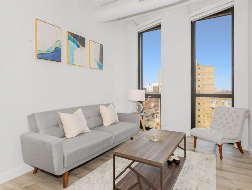 Chic 2 BR Suite with Gym Meeting Room by Stay Gia - Housity