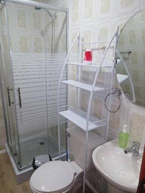 ARRIENDO CASA DUPLEX EN SEGUNDO PISO AMOBLADO FULL - Housity