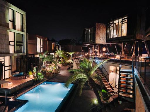 Deer Chaser Hotel - Housity