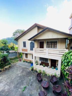 Granny Jojos Home - Housity