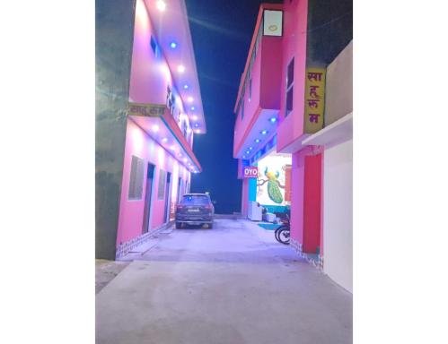 Hotel Sahu Rooms, Ayodhya - Housity
