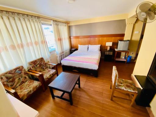 Hotel Vajra Inn & Apartments - Hizvo