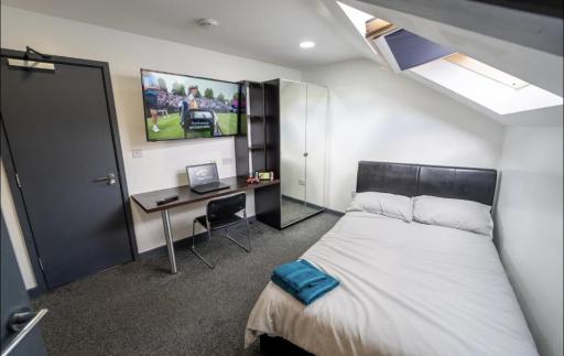 Fully Serviced studio available close to the city - Housity