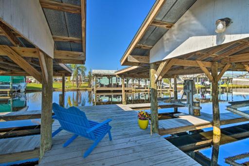 Sunny Waterfront Welaka Home with Private Dock! - Housity