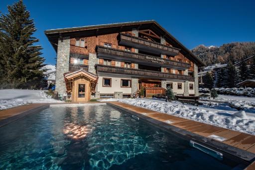 Hotel La Rouja - Housity