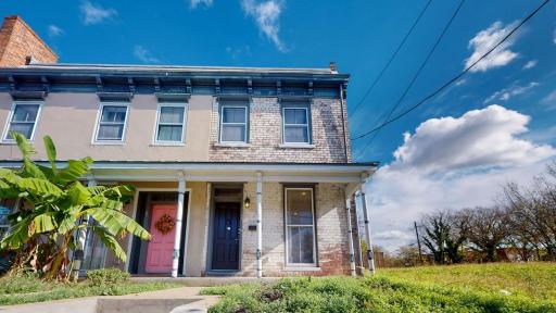 NEW! Renovated Townhome w/ Putting Green & Patio! - Housity