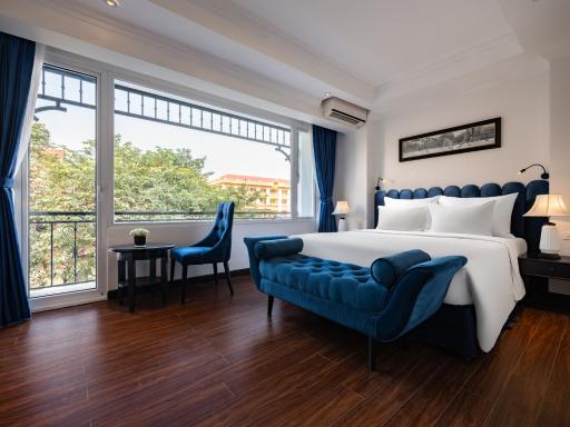 The Flower Boutique Hotel & Travel - Housity