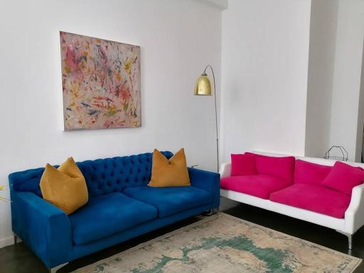 Colourful Eclectic Apartment - Housity