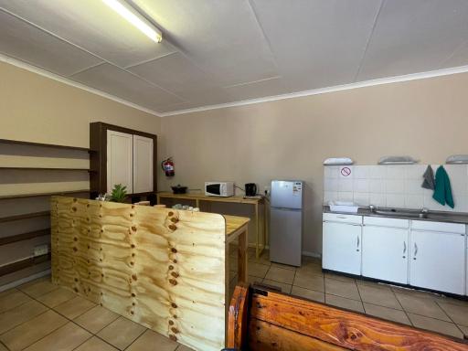 Angelina Victoria Overnight - Housity