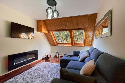 Magnífico Ático Duplex con vistas a la montaña - Housity