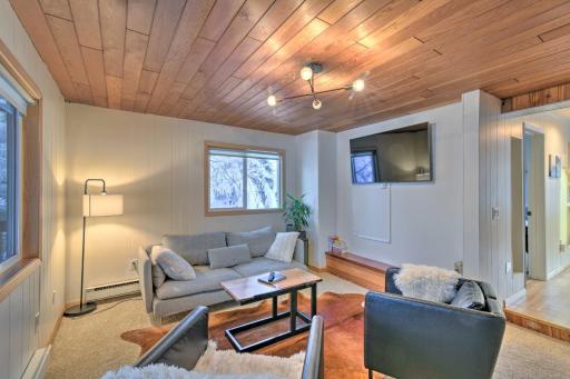 Anchorage Home about 6 Mi From Hilltop Ski Area! - Housity