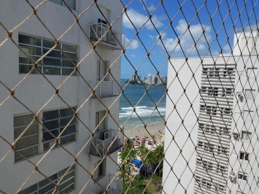Ótima Kitnet pé na areia na praia de Pitangueiras c/ vista para o mar. - Housity