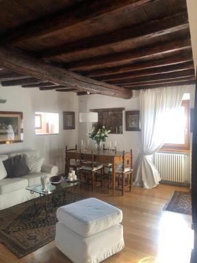 Luxury apartment Sutri center - Housity