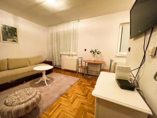 Condo 6 - Housity