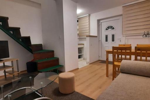 Old Cherry Apartment - Housity