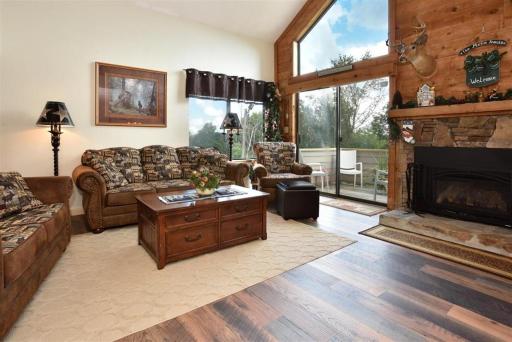 Seven Springs 3 Bedrooms Premium Condo, Ski In Ski Out condo - Housity
