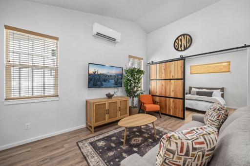 Mt Jefferson Cottage - Housity