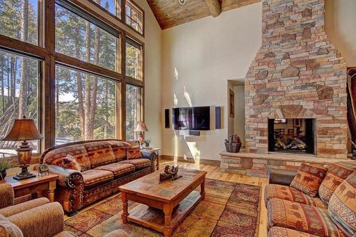 Ski Hill Lodge - Housity
