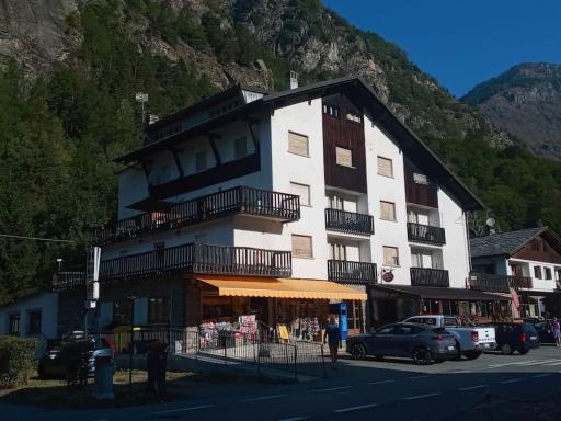 Appartamento raccolto con terrazzo e parcheggio CIR 0002 - Housity