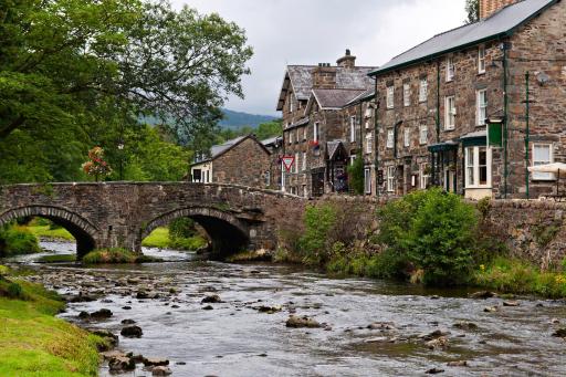The North Wales Gathering - Hot Tub & Sleeps Up To 16 - Housity