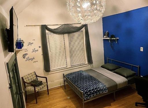 Cozy, enjoyable home ready for your stay. - Housity