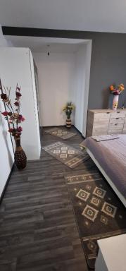 APARTAMENT 2 CAMERE langa Aeroport - Housity