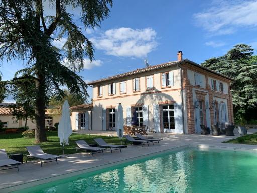 Chambre d'hotes et Table d'hotes Domaine de la terrasse SAS et Gite ANDA Montauban - Housity