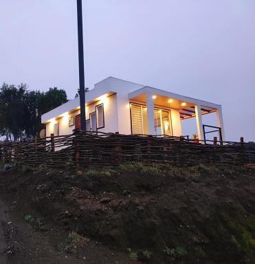 Casa Luna Quellón - Housity