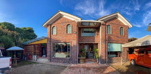 Fanta ciudad de la luna - Housity