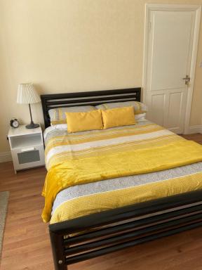 Streatham Common Bed & Breakfast - Housity