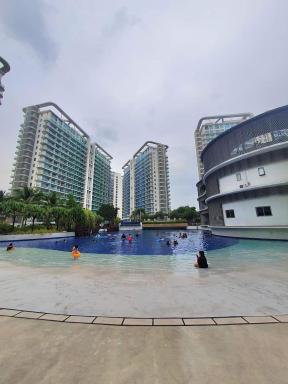 Azure Urban Resort Residences Staycation By RobbyP - Housity