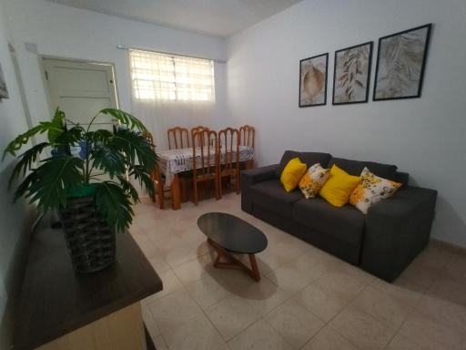 Apartamento Temporada Encantador a 200 m da Praia Gonzaguinha - Housity