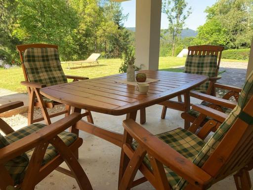 Spacious house with sun porch and big garden - Housity