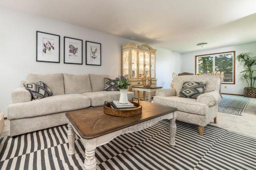 The Restful Retreat: king Bed + yard - Housity