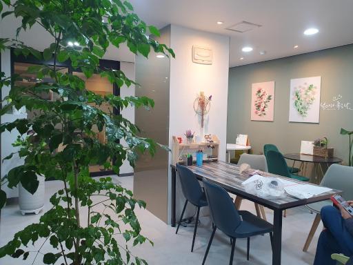 Changwon Comodo House - Housity