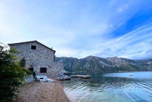 Amazing House Near Beach in Kostanjica - Housity