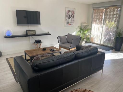 Superbe appartement en résidence avec piscine - Housity