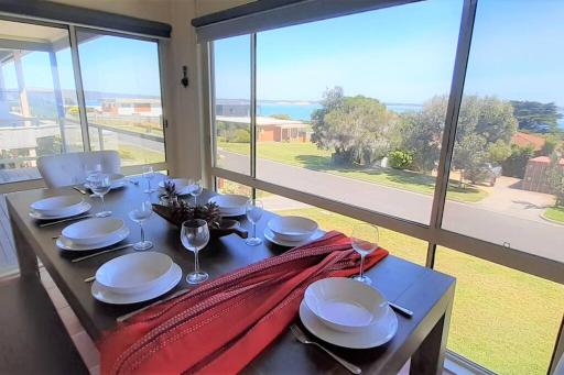 OceanView San Remo - Housity