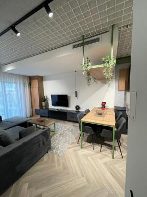 Luxury by The Lake Ap 25 - Housity