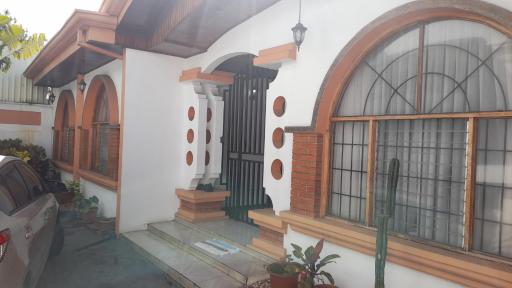 Mario y Jeannette - Housity
