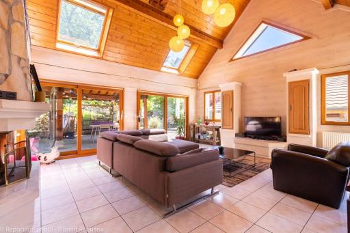 Maison Paul & Romy, Magnifique ferme savoyarde - Housity